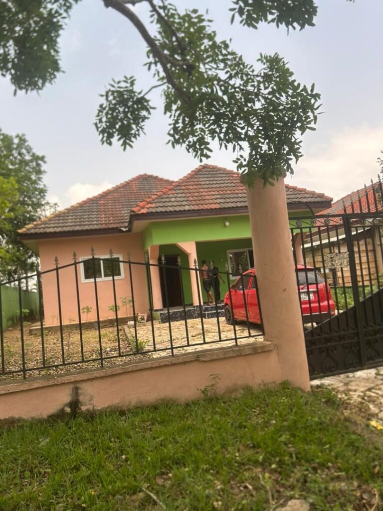 2 Bedrooms at Koans Estate